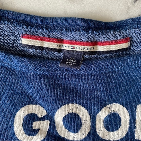 Tommy Hilfiger Fleece Short-sleeve Graphic Sweater - Picture 5 of 8